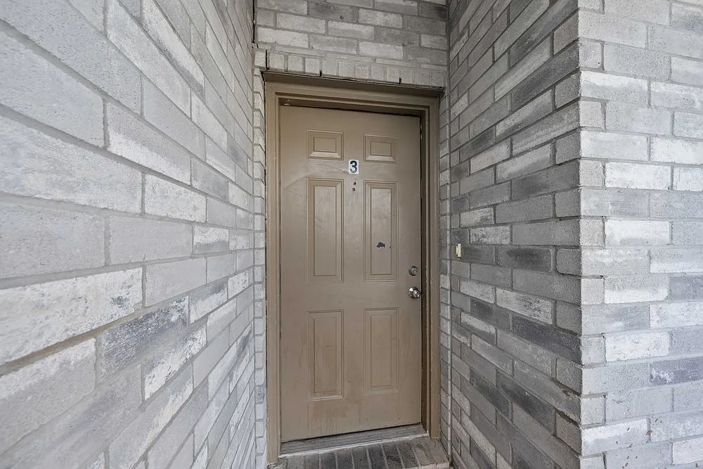 2 bed, 885 sqft, $1,000 — Photo 3