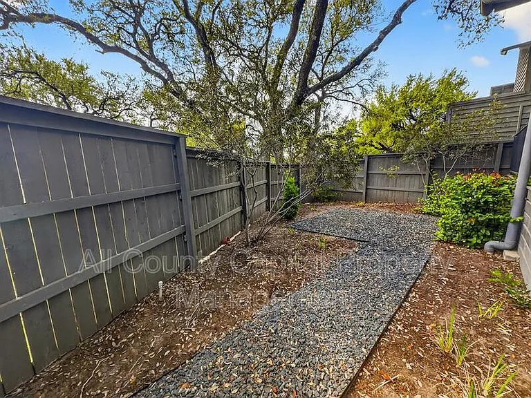 2113 Barbaro Way #17 — Photo 7