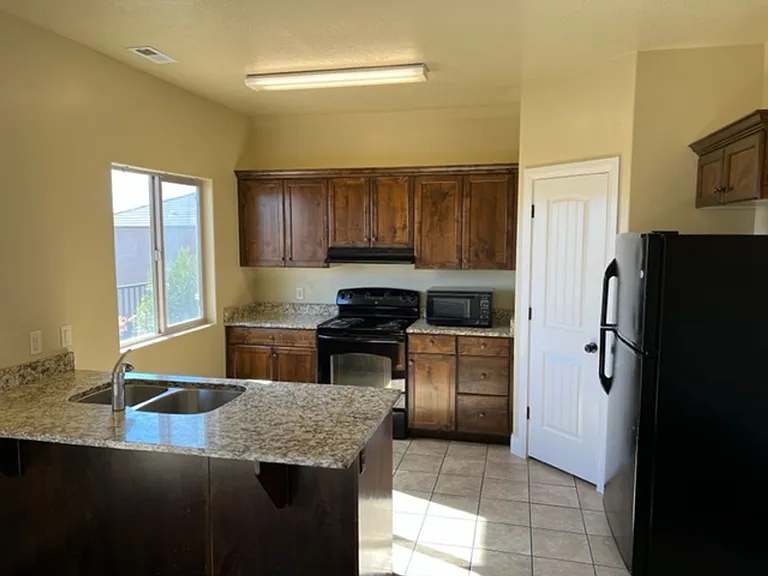 370 W Buena Vis #144 — Photo 2
