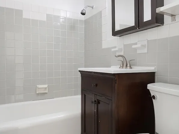 411 East 53rd Street image 8 of 15