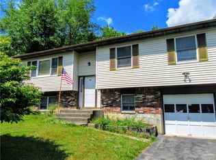 10 Marie Ln, Washingtonville, NY 10992