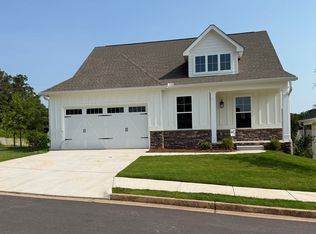 106 Live Oak Ln, Carrollton, GA 30117