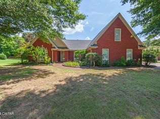 24 Summerview Dr, Jackson, TN 38305