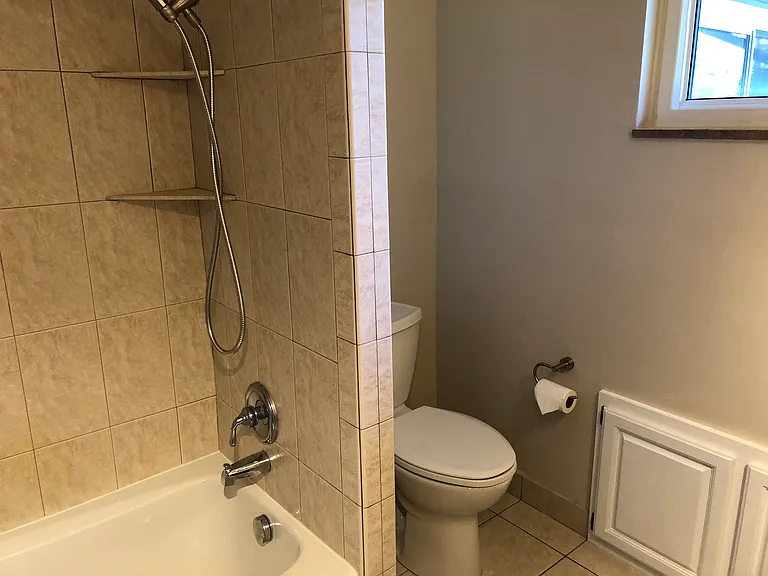 24605 N Cromwell Dr — Photo 17