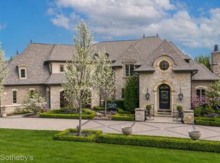 4911 Pinnacle Blvd, Rochester, MI 48306