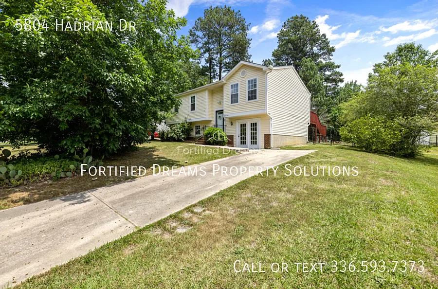 5804 Hadrian Dr