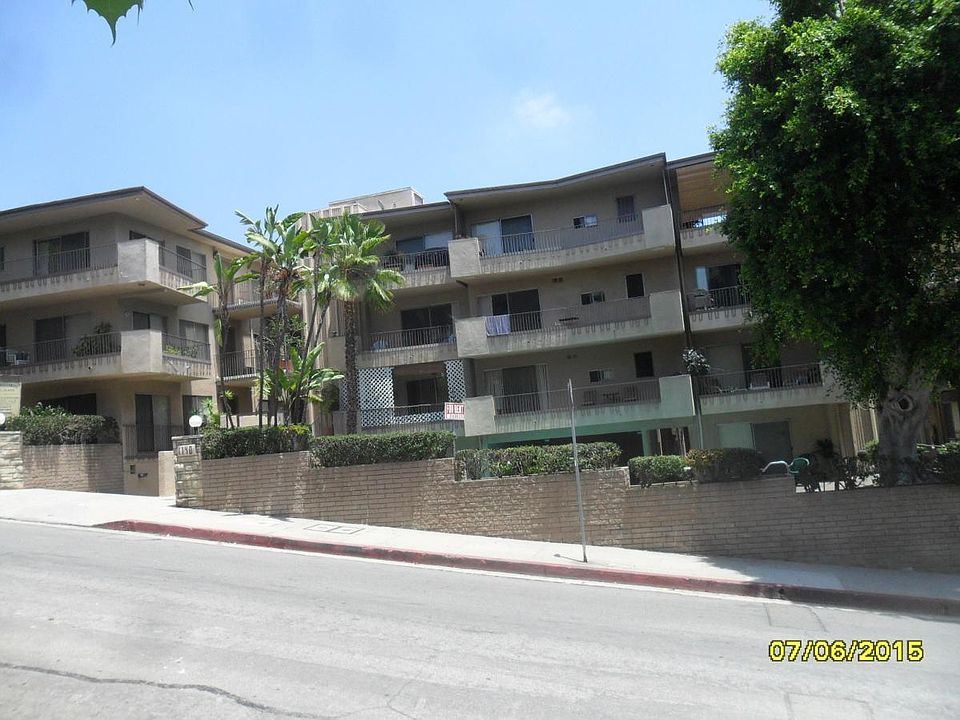 1st image of 1140 N Clark St APT 108