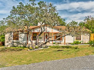 124 View Point Dr E, Boerne, TX 78006