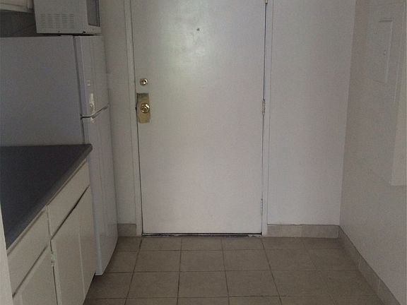 5th image of 4141 Santa Monica Blvd APT 114