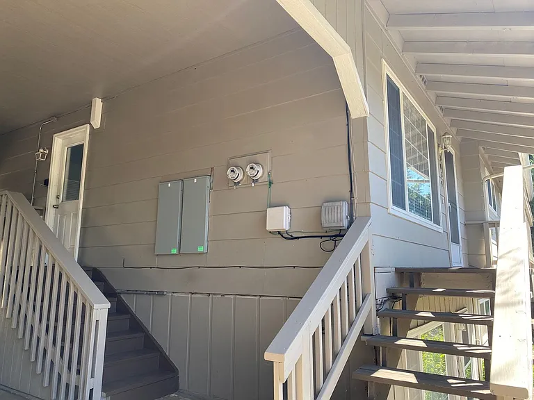 3037 & 3039 Slope St — Photo 2