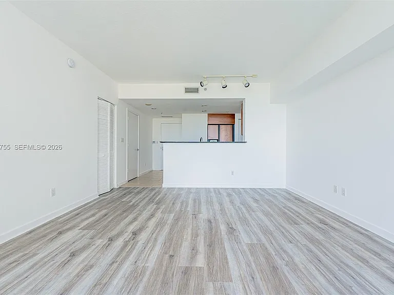 325 Biscayne Blvd #2020 — Photo 9