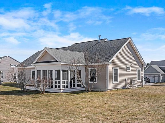 3rd image of 5 Bridle Way