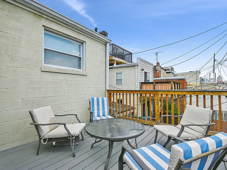 1253 William St — Photo 33