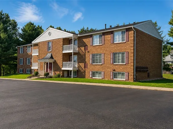 951 Woodhollow Dr, Cranberry Township, PA 16066