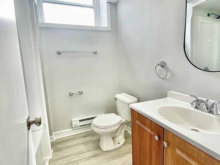 353 Broad St #10 — Photo 4