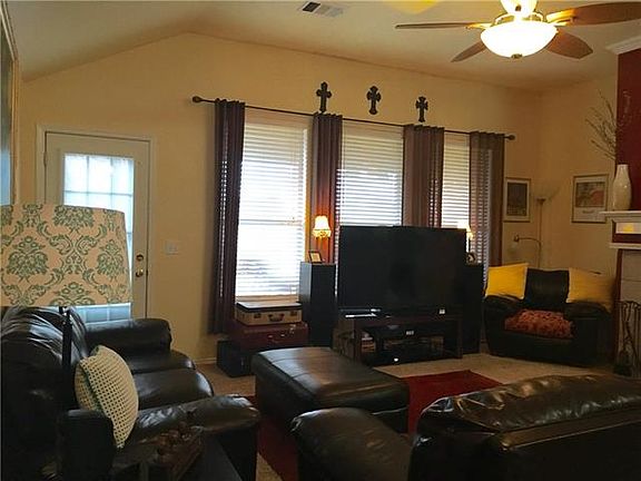 2nd image of 102 N Rolling Meadows Dr