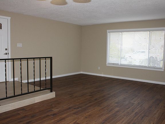 2nd image of 6701 Glendora Dr NE