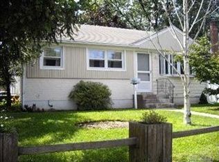 34 Dorothy Dr, Syosset, NY 11791