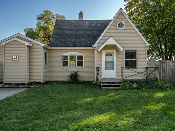 431 E Greenview Ave, Machesney Park, IL 61115