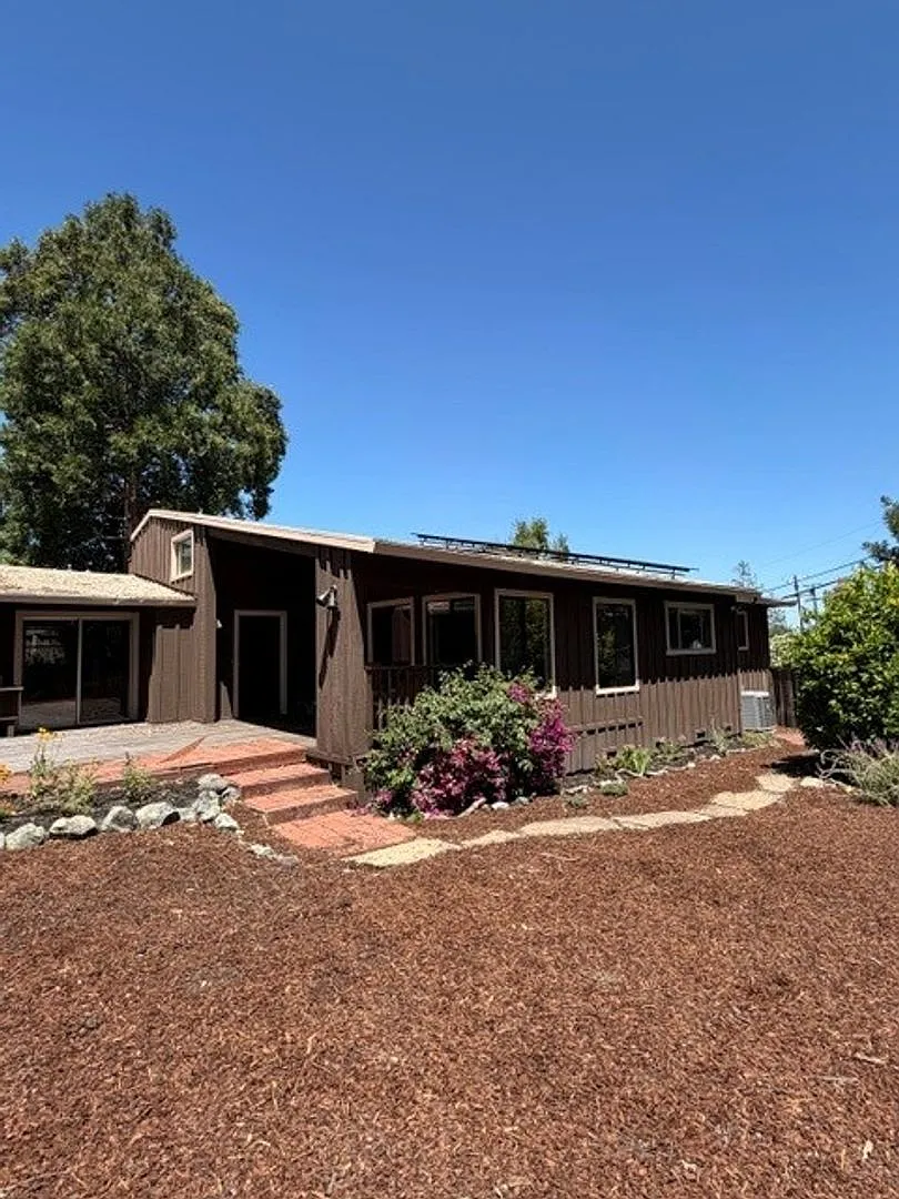 Emerald Hills Retreat, 4BR/3BA + Private ADU on Expansive Grounds — Photo 3