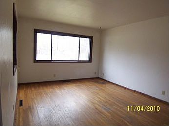 2nd image of 59089 Rosewood Dr