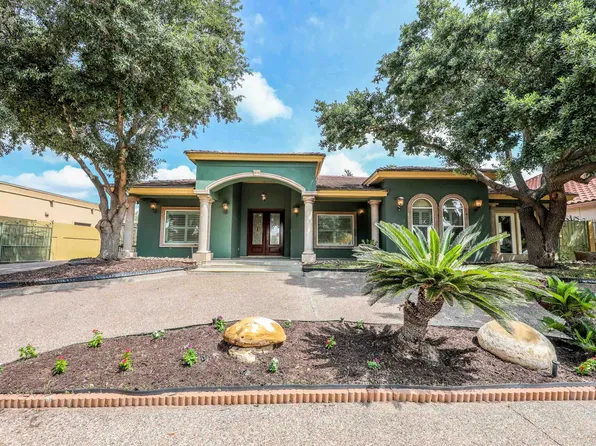 206 Lake Lugano Rd, Laredo, TX 78041