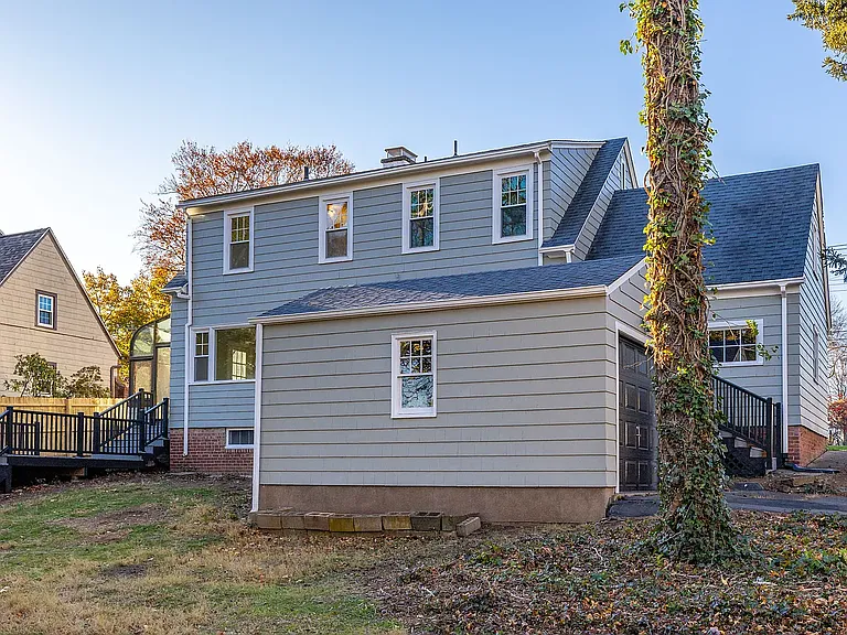 51 Hepburn Rd — Photo 19
