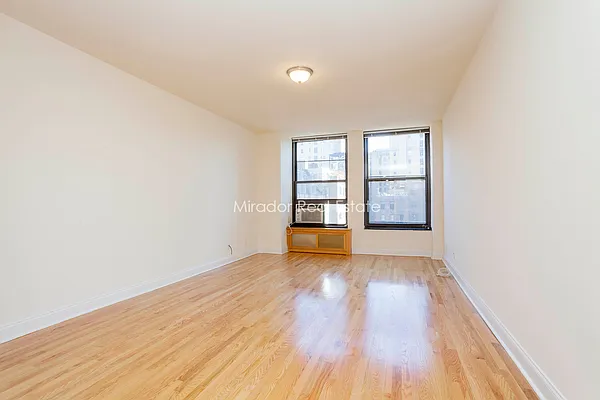Rented by Mirador Real Estate | media 1