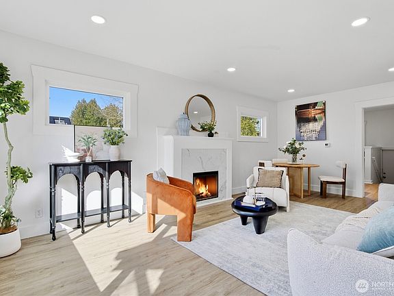 2nd image of 3908 SW Hanford St