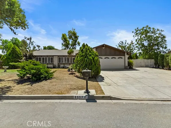 8557 Saddle Creek Dr, Riverside, CA 92509