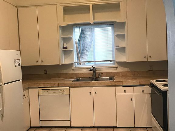 4th image of 1164 E 4th S