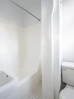 Rented by City Connections Realty | media 10