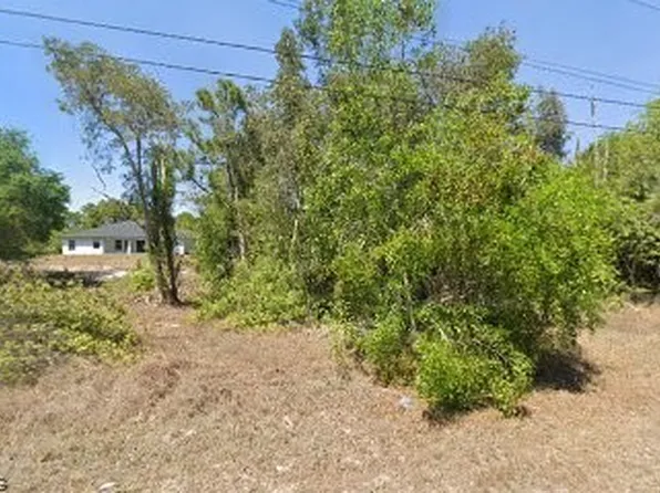 5202 3rd St W, Lehigh Acres, FL 33971