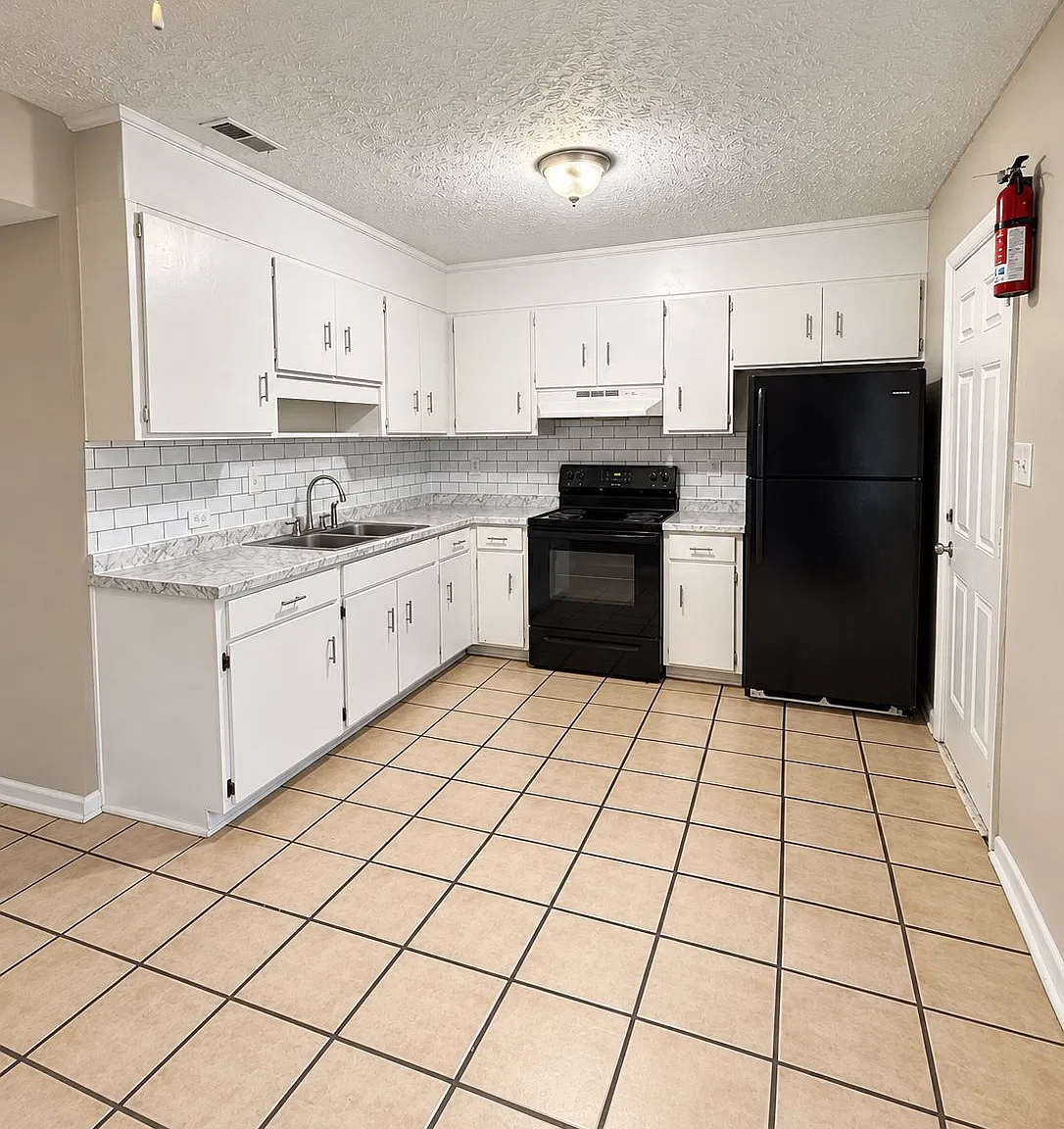 2 bed, 1.5 bath, $975 — Photo 3