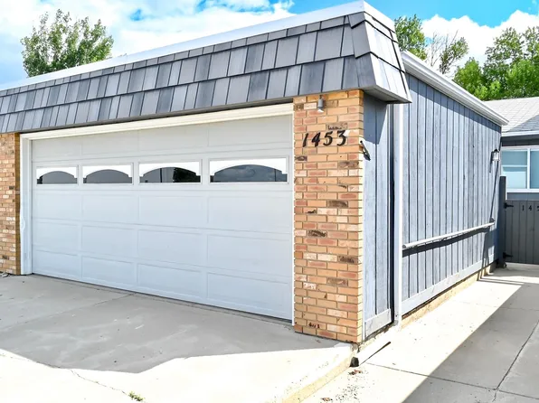 1453 1st St SW, Minot, ND 58701