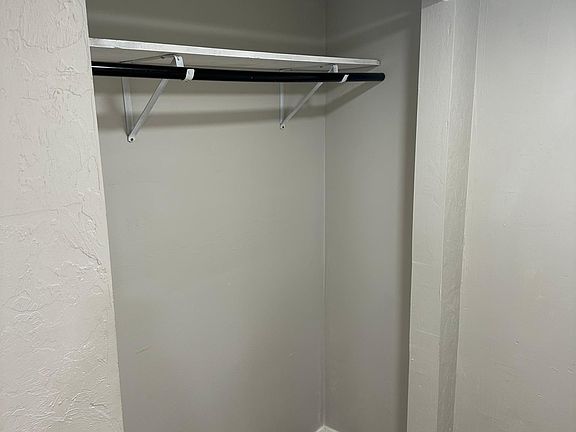 4th image of 218 SW 33rd St #2