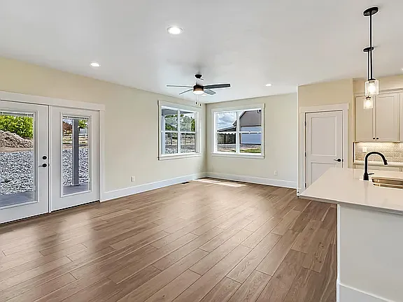 1024 Snowdrop Ct — Photo 6