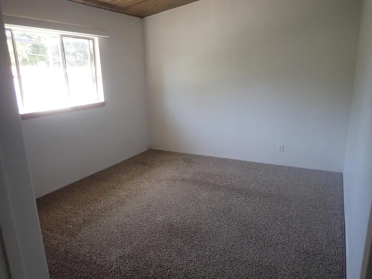605 Kentia Ave #4 — Photo 6