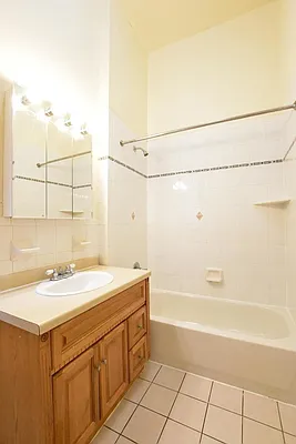 Rented by Bold New York | media 12