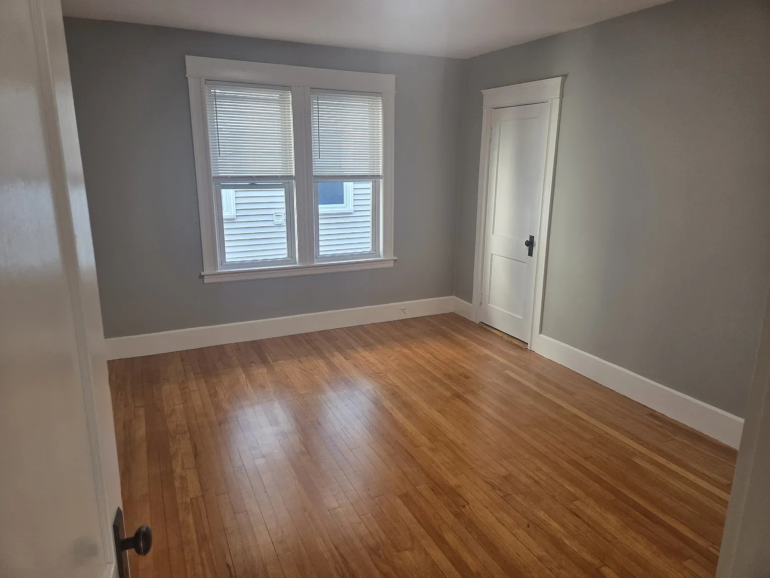 3 bed, 1400 sqft, $2,200 — Photo 4