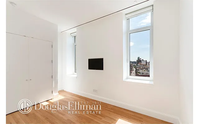 Rented by Douglas Elliman | media 16