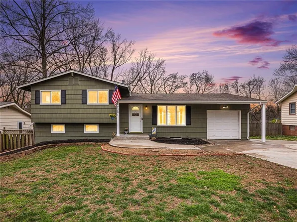 7301 NW 72nd St, Kansas City, MO 64152