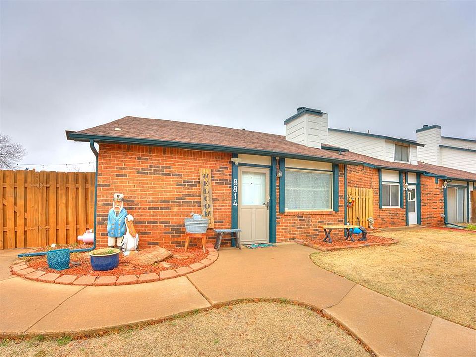 1st image of 8814 N Rockwell Dr