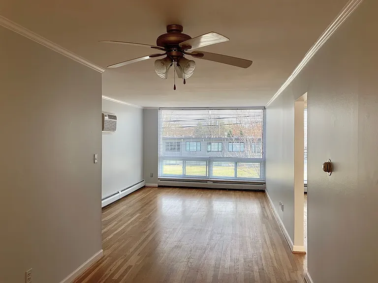125 E Forteen Mile Rd #11 — Photo 7