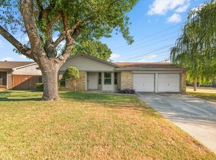 2709 Willow Bnd, Bedford, TX 76021