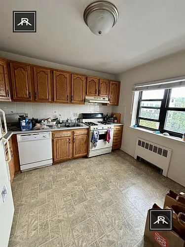 32 Harvard Ave Photo 1