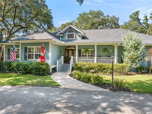 9 Barnwell Dr, Beaufort, SC 29907