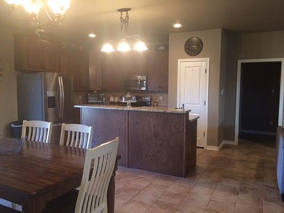 3rd image of 205 Ashley St