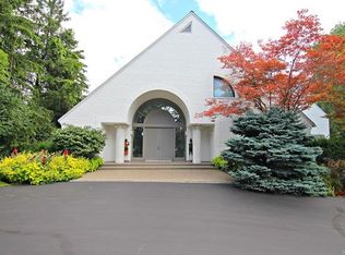 1356 Kirkway Rd, Bloomfield Hills, MI 48302