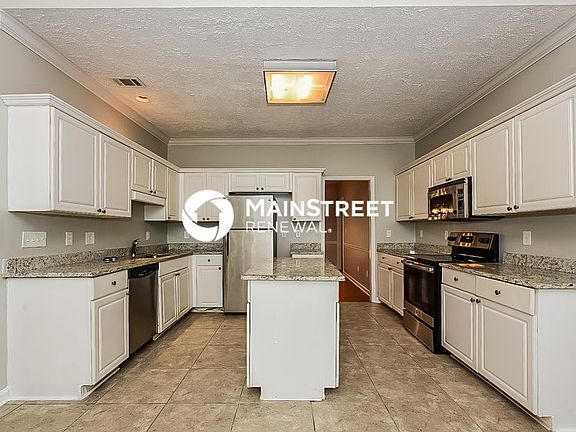 4th image of 51 Southern Golf Ct